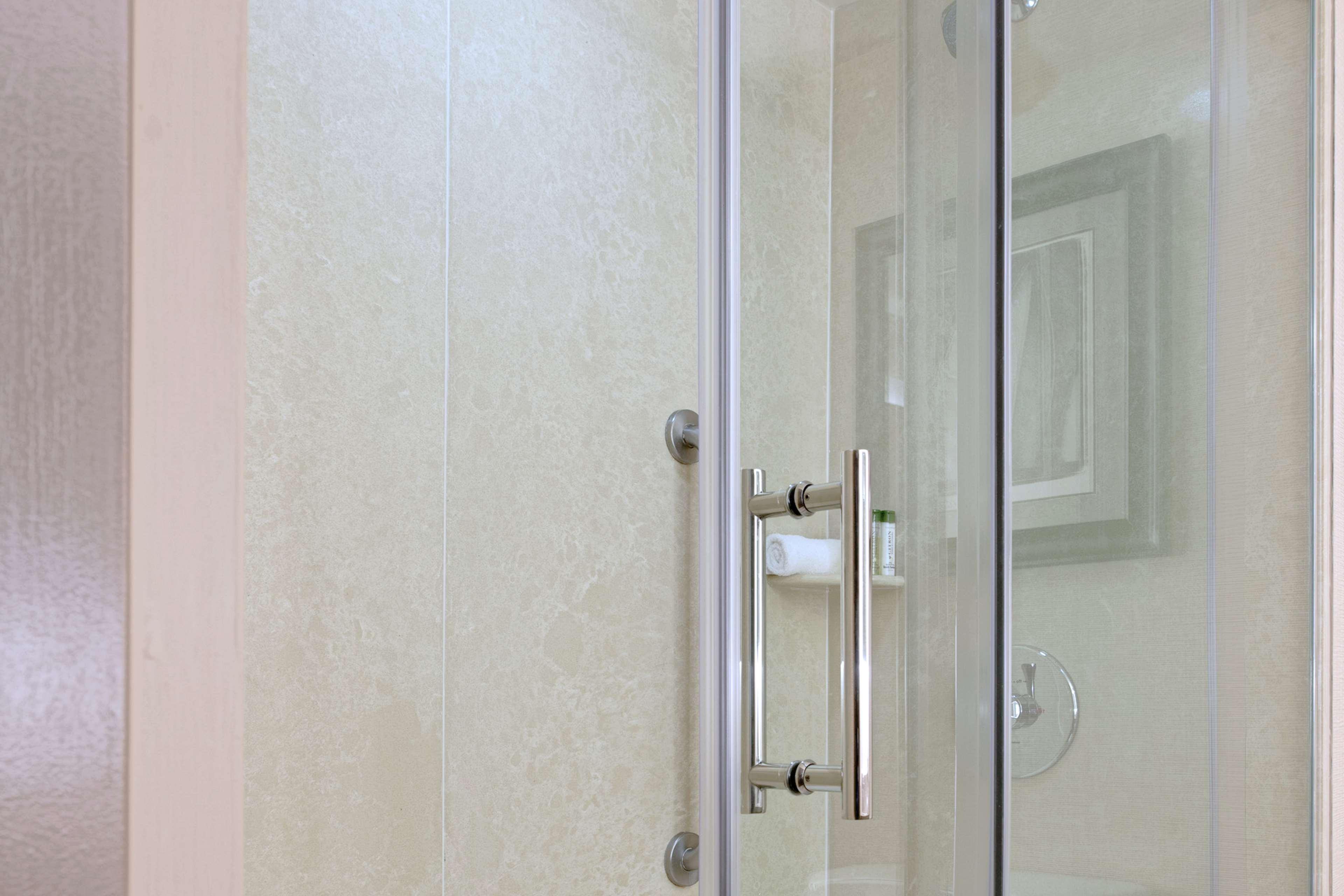 Doubletree Boston North Shore Денвърс Екстериор снимка